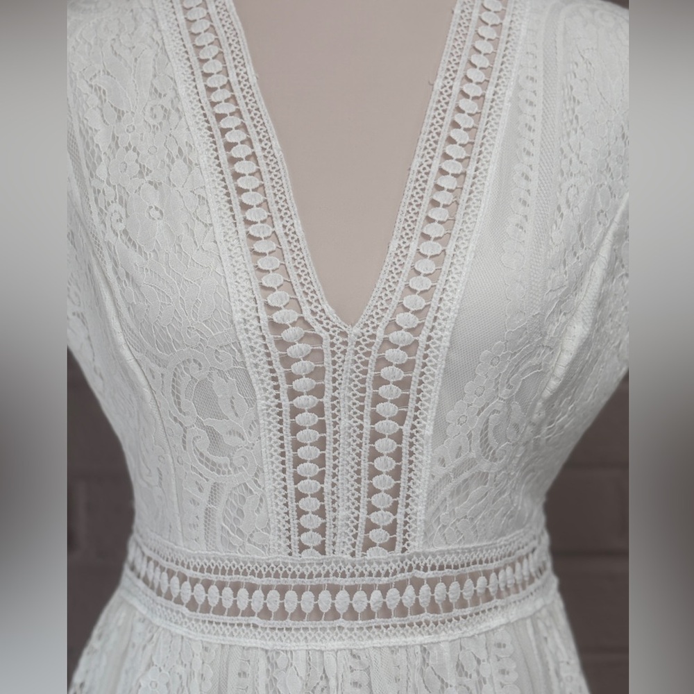 White Lace Dress - Picture 3 of 16